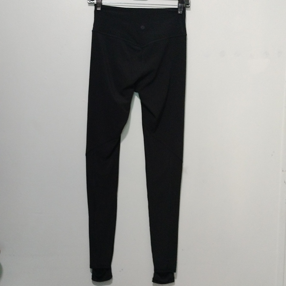 Lululemon leggings size 6